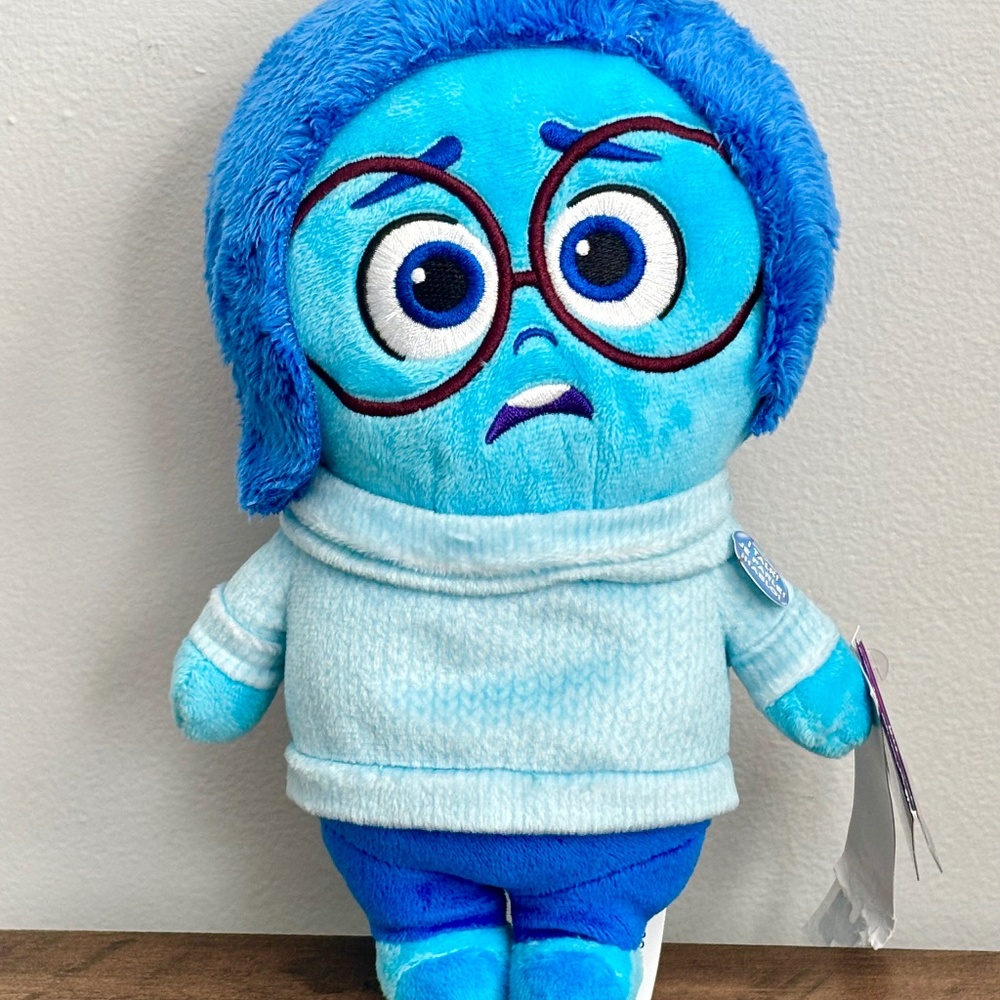 NWT DISNEY Pixar Inside Out 2 Talk It Out SADNESS PLUSH 9" Talking Toy Doll NEW